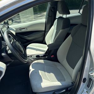2021 Toyota COROLLA LE thumbnail 32