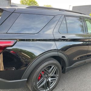 FORD EXPLORER ST - 9