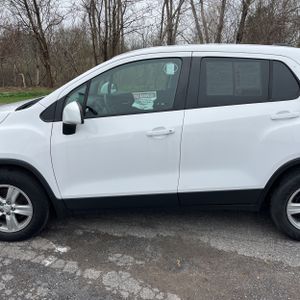 CHEVROLET TRAX LS - 4