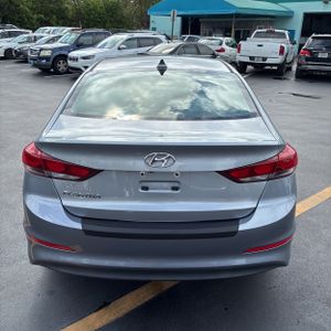 HYUNDAI ELANTRA SE - 7