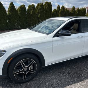 MERCEDES-BENZ E-CLASS - 2