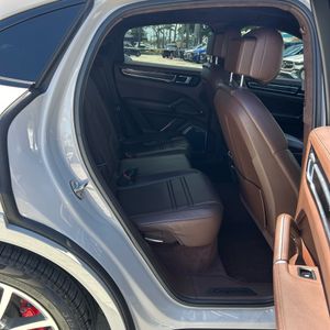 2021 Porsche CAYENNE GTS COUPE 缩略图 35