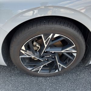 صورة مصغرة 17 لـ 2025 KIA K5 GT-LINE