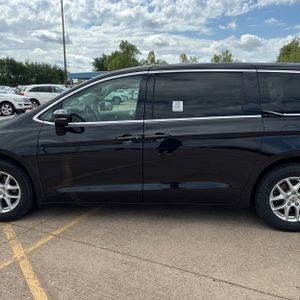 CHRYSLER PACIFICA TOURING L - 4