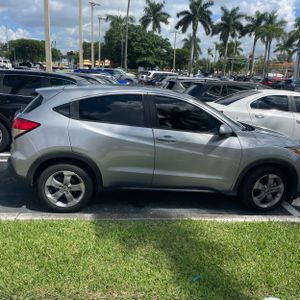 صورة 10 لـ 2022 Honda HR-V LX