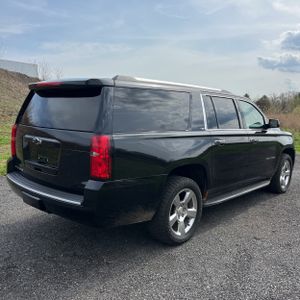 CHEVROLET SUBURBAN LT - 8