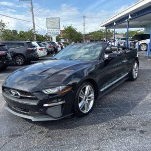 FORD MUSTANG ECOBOOST PREMIUM - 1