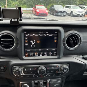 2019 JEEP WRANGLER UNLIMITED SAHARA — миниатюра 35
