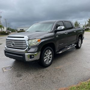 TOYOTA TUNDRA - 1