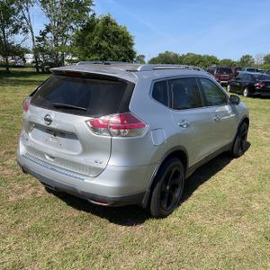 NISSAN ROGUE SV - 8