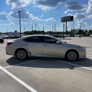 2013 Lexus ES 350 BASE photo 10