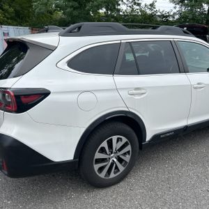 2022 Subaru OUTBACK PREMIUM — фото 9