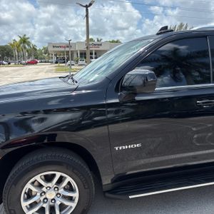 2023 Chevrolet TAHOE LT 照片 2