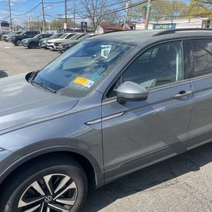 VOLKSWAGEN TIGUAN S 4MOTION - 2