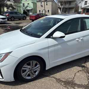HYUNDAI ELANTRA VALUE EDITION - 2