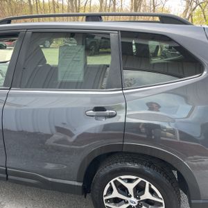 SUBARU FORESTER PREMIUM - 5