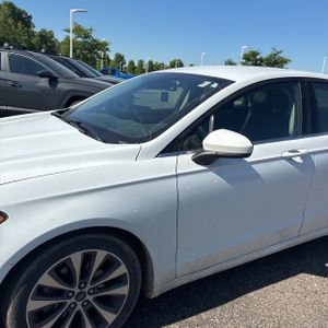 FORD FUSION SE - 2