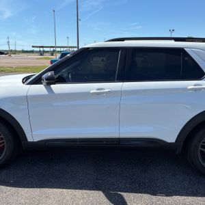 FORD EXPLORER ST - 4