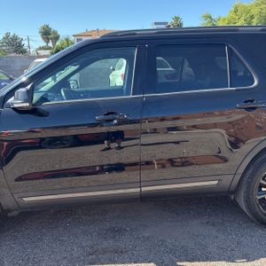 FORD EXPLORER XLT - 4