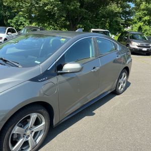 صورة 2 لـ 2017 Chevrolet VOLT LT