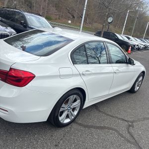 BMW 330I XDRIVE - 9