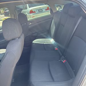 صورة مصغرة 33 لـ 2018 Honda CIVIC LX