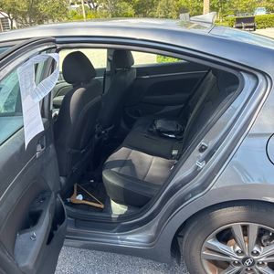 2018 Hyundai ELANTRA SEL — фото 34