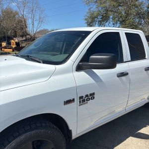 Ram 1500 Classic Express - 2