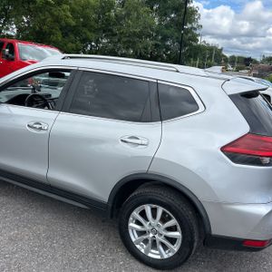 2018 Nissan ROGUE SV — фото 6