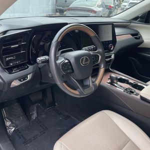 صورة 36 لـ 2023 Lexus RX 350 PREMIUM+