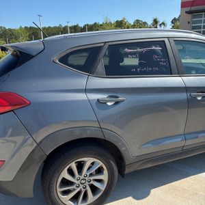 HYUNDAI TUCSON SE - 9