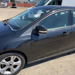 FORD FOCUS SE - 2