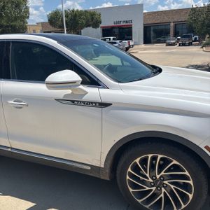2019 Lincoln NAUTILUS RESERVE — миниатюра 13