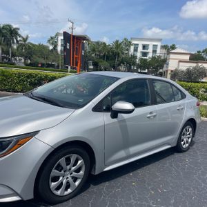2024 Toyota COROLLA LE 照片 2