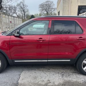 FORD EXPLORER XLT - 4