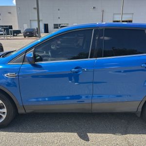 FORD ESCAPE SE - 4