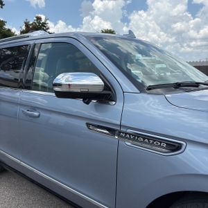 2024 Lincoln NAVIGATOR BLACK LABEL 照片 13