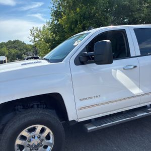 صورة 2 لـ 2015 Chevrolet SILVERADO 3500HD LTZ