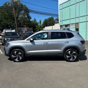 صورة 3 لـ 2025 Volkswagen TAOS SE 4MOTION