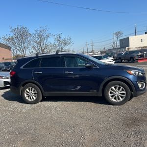 KIA SORENTO LX V6 - 10