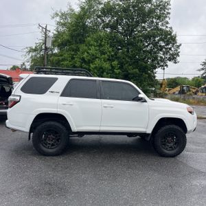 TOYOTA 4RUNNER - 10