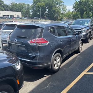 2015 Nissan ROGUE SV 照片 8