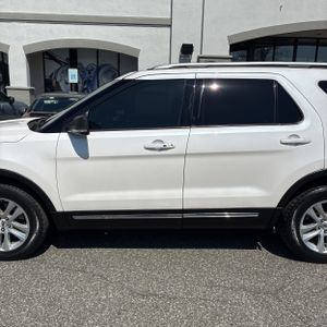 FORD EXPLORER XLT - 4