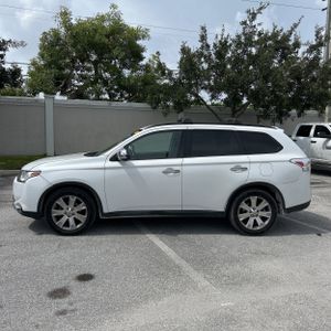 2015 Mitsubishi OUTLANDER SE — фото 3
