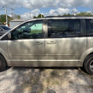 DODGE GRAND CARAVAN SXT - 4