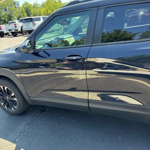 2021 Chevrolet TRAILBLAZER LT photo 3