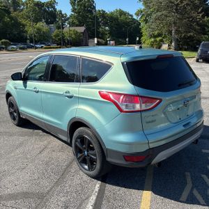 FORD ESCAPE SE - 5