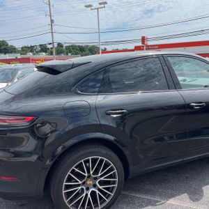 PORSCHE CAYENNE COUPE - 9