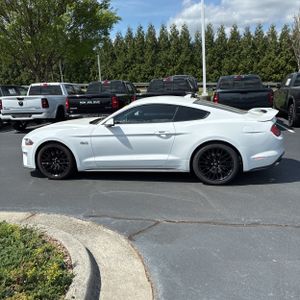 FORD MUSTANG GT PREMIUM - 3
