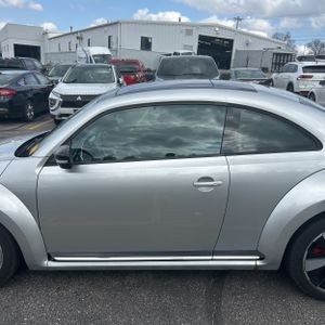 VOLKSWAGEN BEETLE TURBO - 4